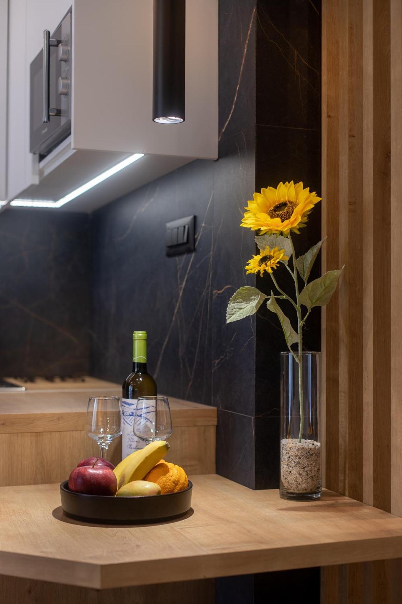 Sunflower Smartliving Suites Heraklion  Exterior photo